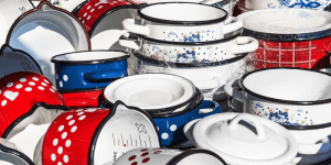 How to Clean Enamel Pans